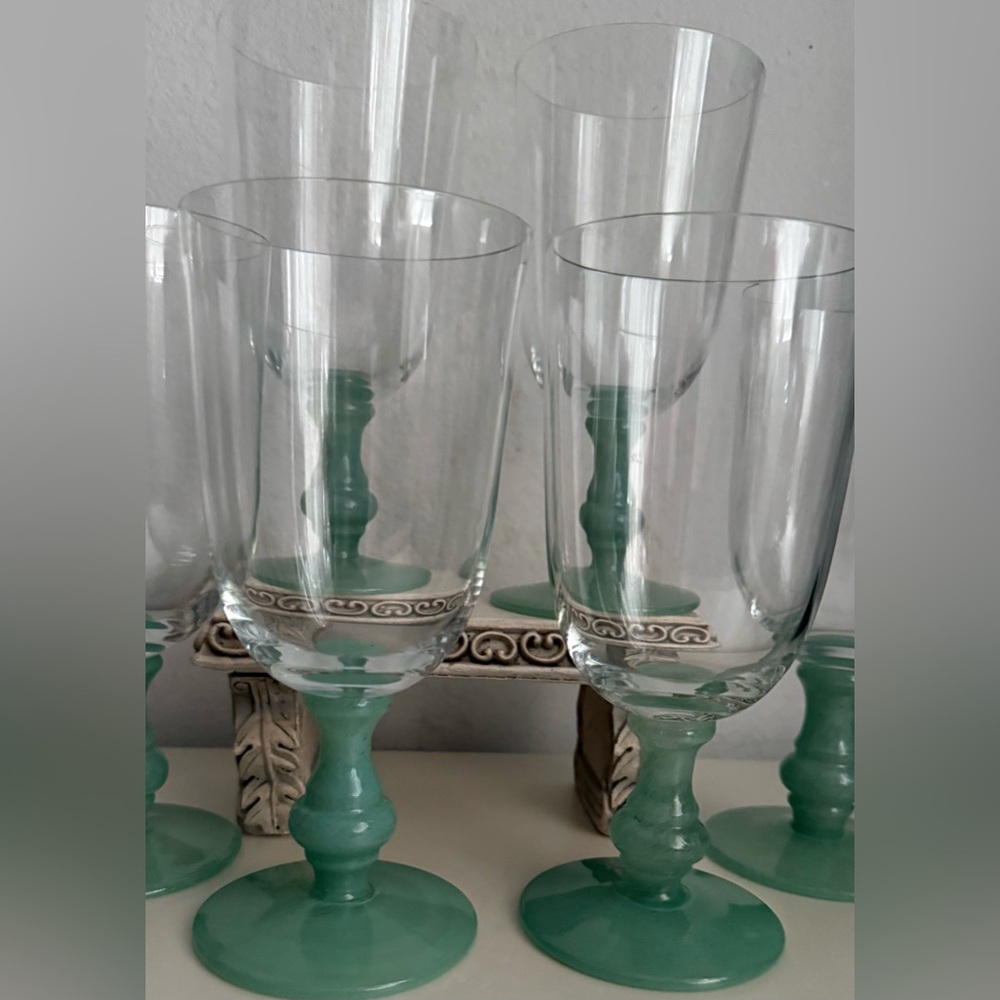 4 Villeroy and Boch Romania Isabelle Green Jade Claret Wine Glasses - Picture 7 of 15